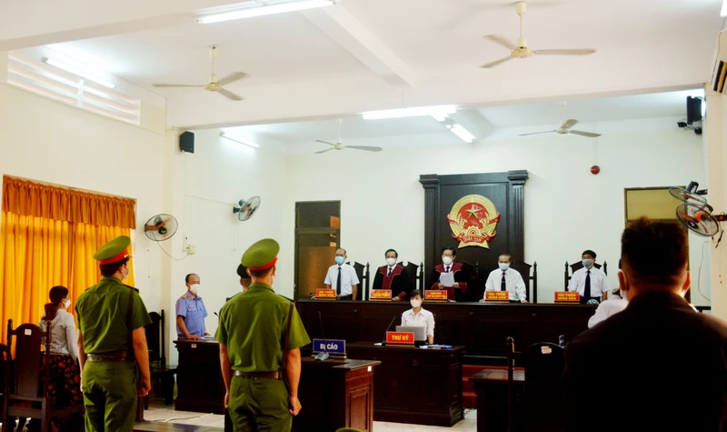 Phiên tòa xét xử một bị cáo chưa thành niên ở Kiên Giang.