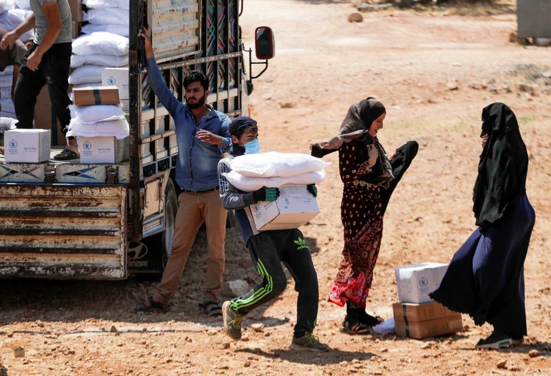 Hàng triệu người dân Syria sống dựa vào viện trợ nhân đạo. (Ảnh REUTERS)