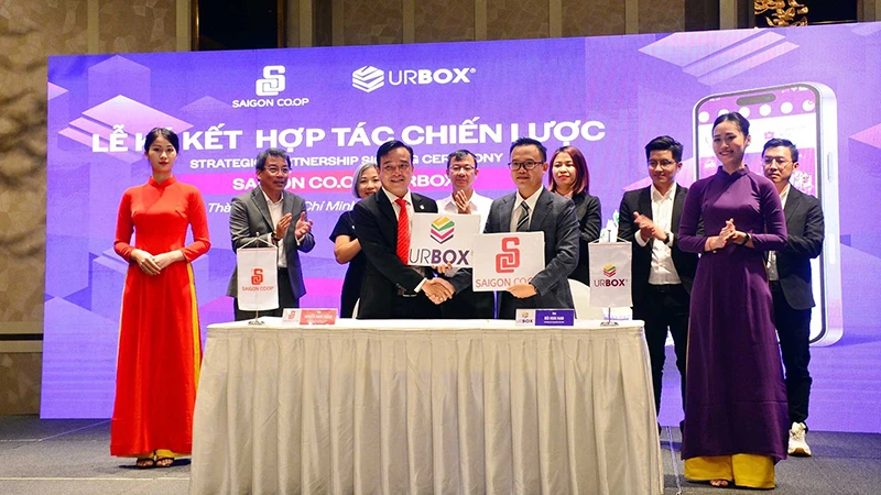 Saigon Co.op và UrBox ký kết hợp tác chiến lược.