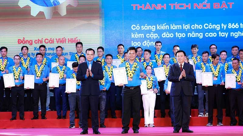 Lễ trao giải thưởng Nguyễn Đức Cảnh năm 2023 do Tổng Liên đoàn Lao động Việt Nam tổ chức.