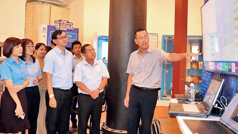 Tổng công ty Cấp nước Sài Gòn chú trọng các hoạt động sáng tạo, ứng dụng khoa học-công nghệ trong quy trình cung cấp nước sạch.