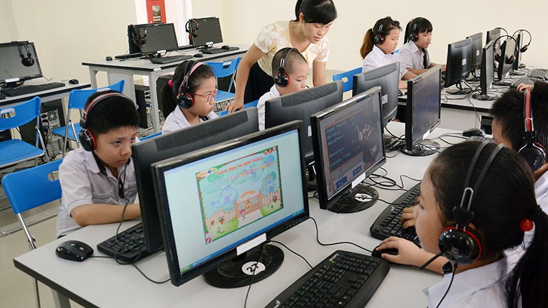 Giờ tin học tại Trường tiểu học đô thị Sài Đồng, Hà Nội. (Ảnh ĐĂNG ANH)