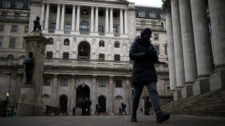 Quang cảnh bên ngoài Ngân hàng Trung ương Anh (BoE) tại London. (Ảnh: Reuters)