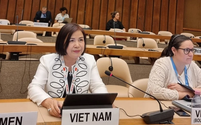 Đại sứ Lê Thị Tuyết Mai tham dự và phát biểu thảo luận tại Khóa họp Hội đồng kinh tế - xã hội của Liên hợp quốc (ECOSOC) về các hoạt động hỗ trợ nhân đạo năm 2023. (Nguồn: Phái đoàn đại diện thường trực Việt Nam tại Geneva)