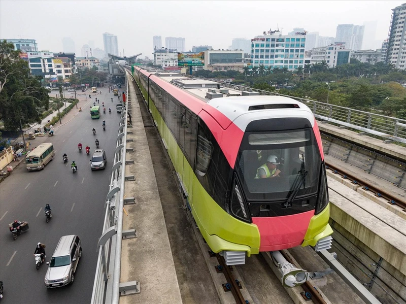 Chạy thử giai đoạn 1 đoạn trên cao của tuyến đường sắt đô thị số 3 Nhổn-ga Hà Nội.