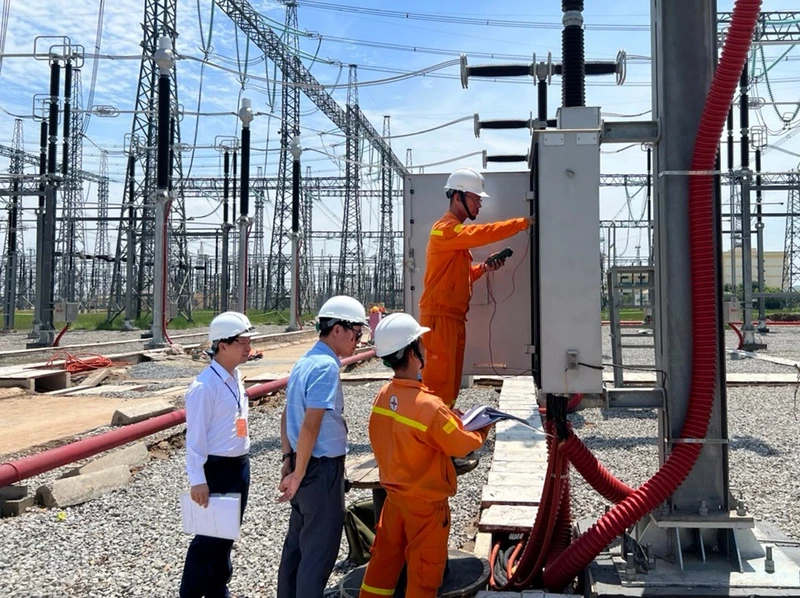 Trạm biến áp 500 kV Phố Nối (Hưng Yên). Ảnh: Phạm Cường