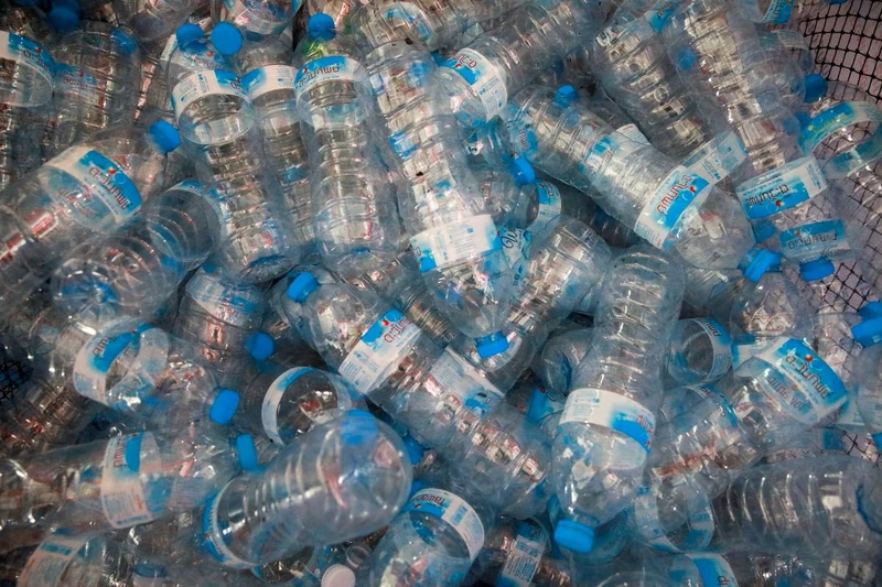 Vỏ chai nhựa tại một điểm thu nhận ở thủ đô Bangkok, Thái Lan. (Ảnh: Reuters)