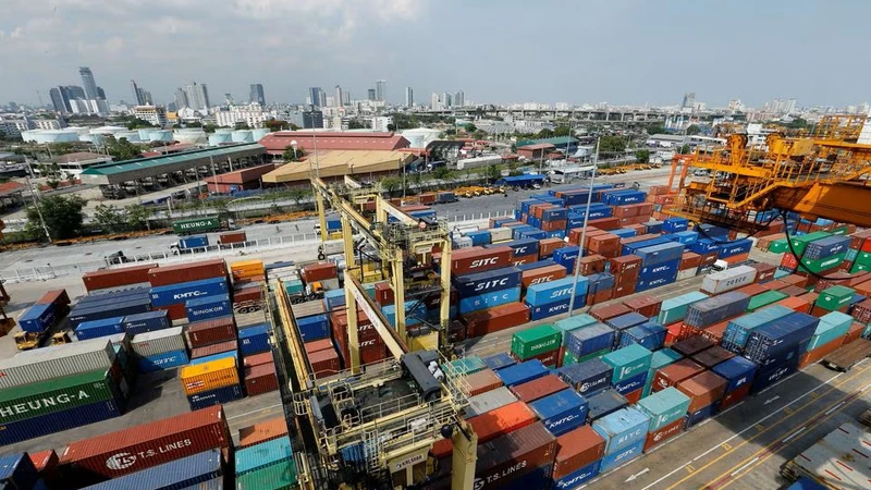 Hàng hóa xuất khẩu tại cảng Bangkok, Thái Lan. (Ảnh: Reuters)