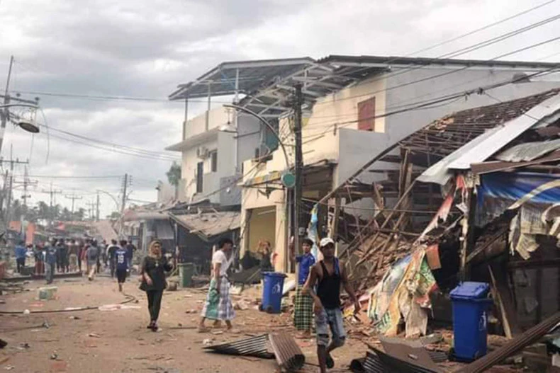 Vụ nổ đã khiến 292 ngôi nhà bị hư hại, trong đó có 50 ngôi nhà bị phá hủy hoàn toàn. (Ảnh: Bưu điện Bangkok)