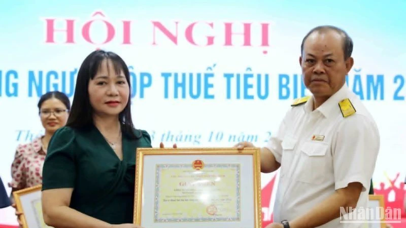 Tuyên dương 26 doanh nghiệp nộp thuế tiêu biểu tỉnh Thái Bình là dịp động viên, khích lệ người nộp thuế tiếp tục đóng góp nhiều hơn nữa cho sự phát triển chung của địa phương trong thời gian tới.