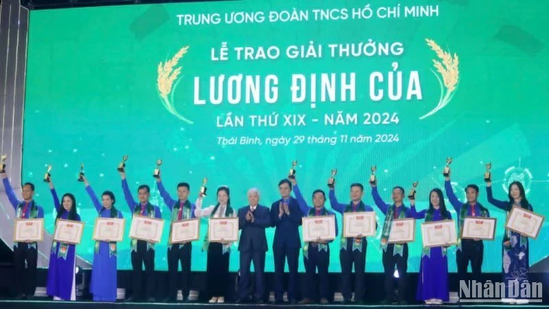 Qua 19 năm tổ chức Giải thưởng Lương Định Của, Trung ương Đoàn Thanh niên cộng sản Hồ Chí Minh đã vinh danh 2.128 “Nhà nông trẻ xuất sắc”.