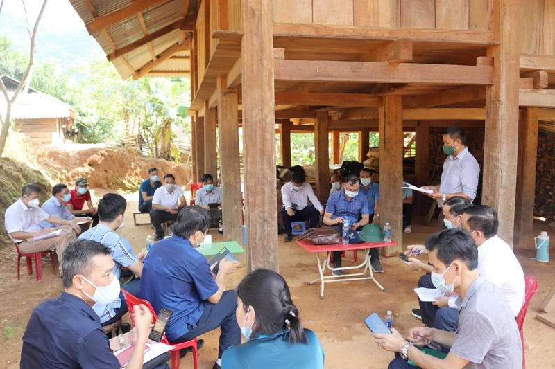Đoàn công tác Bộ Y tế kiểm tra công tác phòng, chống bệnh bạch hầu tại bản Pa Ít, xã Huổi Mý, huyện Mường Chà, tỉnh Điện Biên.