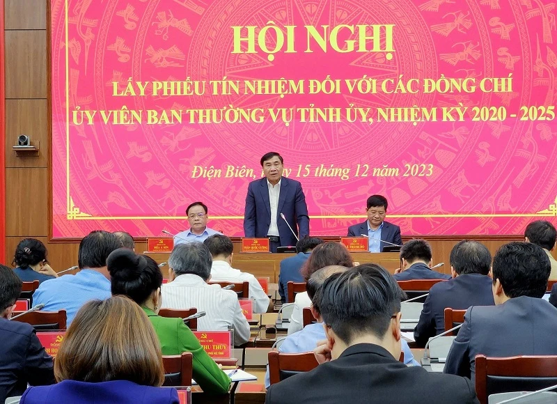 Đồng chí Trần Quốc Cường, Ủy viên Trung ương Đảng, Bí thư Tỉnh ủy Điện Biên phát biểu khai mạc hội nghị.