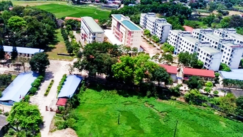 Trường Cao đẳng Kinh tế-Kỹ thuật Thái Nguyên.