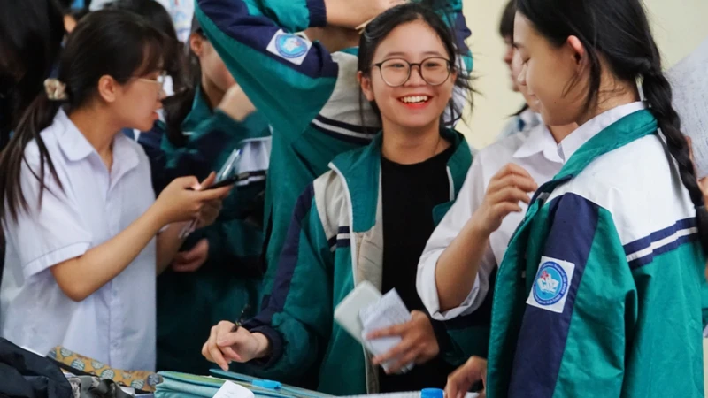 Học sinh lớp 9 trên địa bàn tham gia kỳ thi khảo sát vào Trường Trung học phổ thông Chuyên Thái Nguyên năm học 2024-2025.