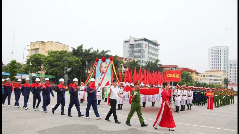 Các đội tham gia Hội thi.