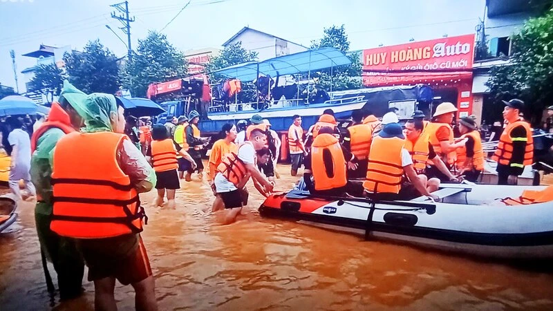 Tỉnh Thái Nguyên tổ chức cứu hộ suốt ngày đêm, không để ai nguy hiểm mà không được cứu