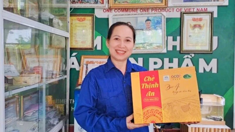 Chị Vũ Thị Thanh Hảo với thương hiệu Chè Thịnh An.