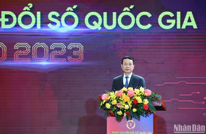 Bộ trưởng Thông tin và Truyền thông Nguyễn Mạnh Hùng phát biểu trong Ngày Chuyển đổi số quốc gia 10/10.