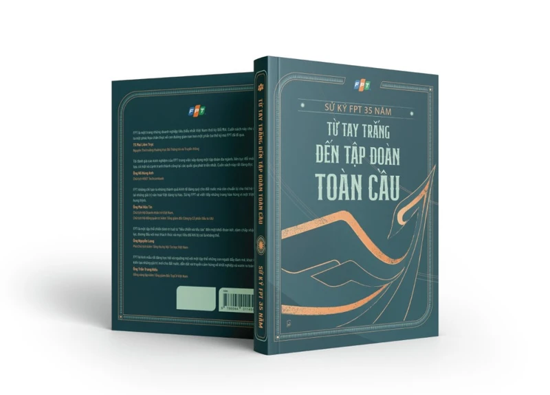 Bìa sách được thiết kế mang đậm hồn văn hóa Việt.