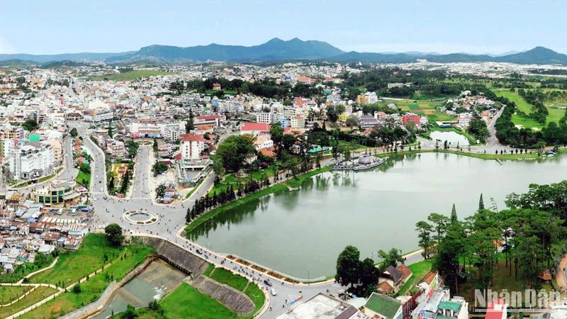 Thành phố Đà Lạt sẽ mở rộng diện tích gấp 4 lần hiện hữu sau khi nhập toàn bộ diện tích huyện Lạc Dương vào Đà Lạt theo kế hoạch. 