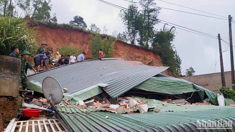 Hiện trường vụ sạt lở.