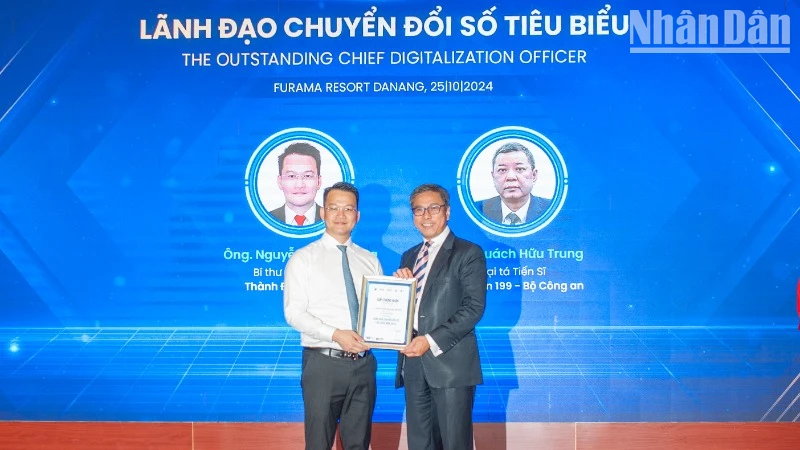 Vinh danh lãnh đạo chuyển đổi số tiêu biểu năm 2024.