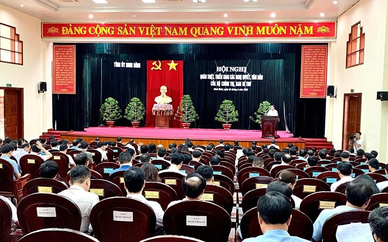 Tỉnh ủy Ninh Bình tổ chức Hội nghị quán triệt, triển khai các nghị quyết, văn bản của Bộ Chính trị, Ban Bí thư ngày 18/8/2022.