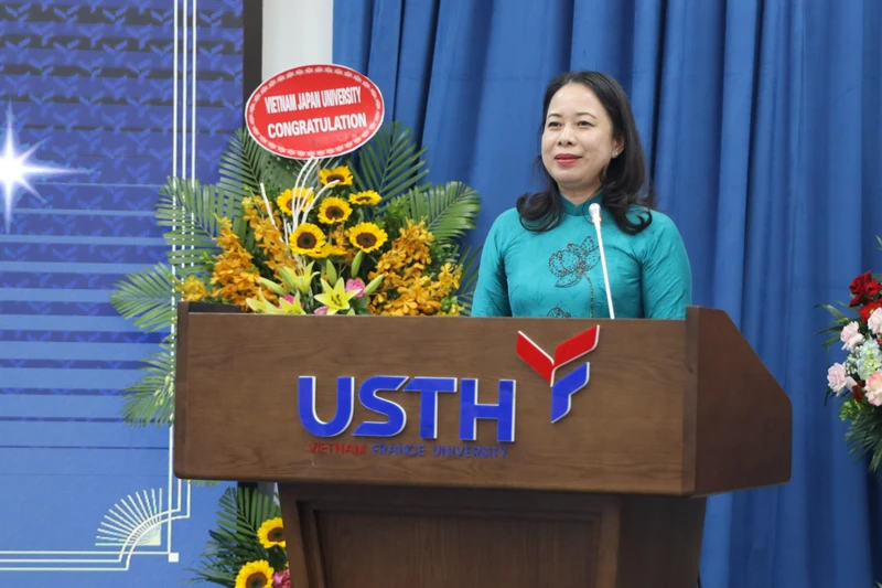 Phó Chủ tịch nước Võ Thị Ánh Xuân phát biểu tại lễ khai giảng.