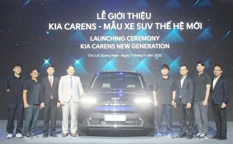 Giới thiệu mẫu xe Kia Carens thế hệ mới. 