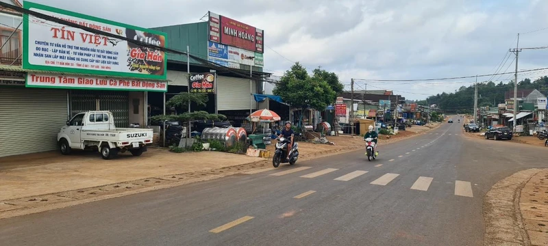 Mặc dù địa phương đã ưu tiên nguồn lực, tập trung đầu tư phát triển hạ tầng nhưng hoạt động thương mại ở khu vực biên giới Đắk Nông vẫn còn chậm phát triển.
