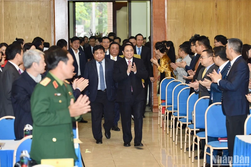 Thủ tướng Phạm Minh Chính đến dự Hội nghị. (Ảnh: TRẦN HẢI)