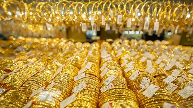 Giá vàng ngày 8/1: Vàng miếng SJC tiếp tục giảm phiên đầu tuần 