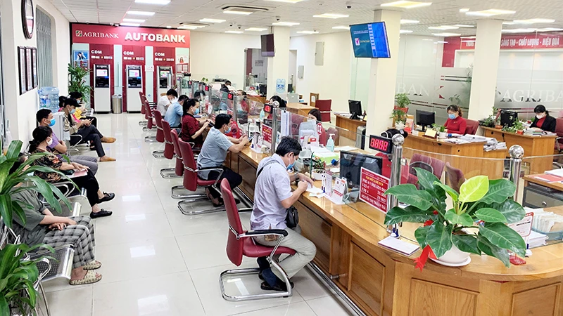 Agribank giảm tiếp lãi suất cho vay để hỗ trợ người dân, doanh nghiệp