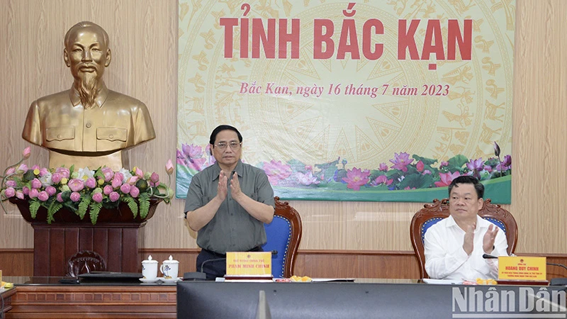 Thủ tướng Phạm Minh Chính chủ trì buổi làm việc với Ban Thường vụ Tỉnh ủy Bắc Kạn. (Ảnh: Thanh Giang)