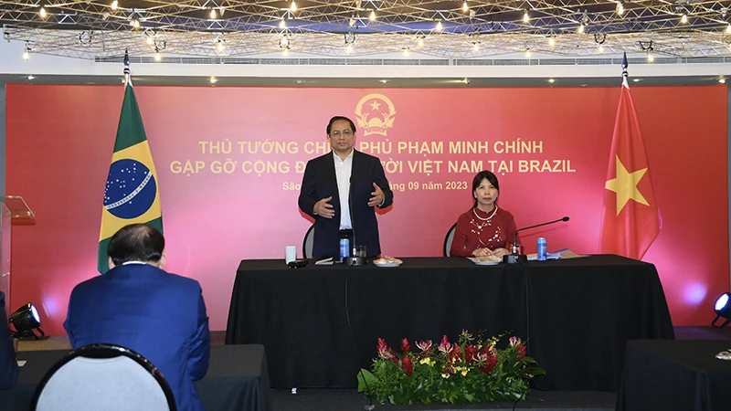 Thủ tướng Phạm Minh Chính phát biểu tại cuộc gặp với bà con cộng đồng người Việt Nam ở Brazil và một số nước Nam Mỹ.