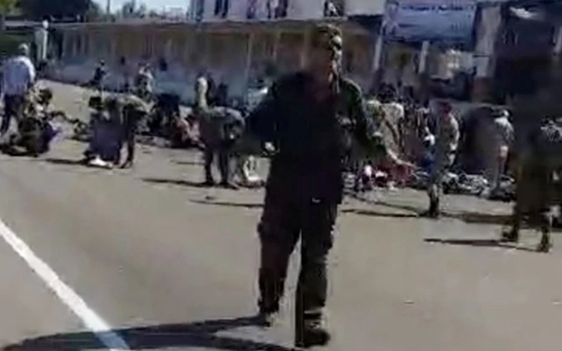 Hiện trường vụ tấn công bằng thiết bị bay không người lái tại một học viện quân sự ở tỉnh Homs, Syria. (Ảnh: Reuters)