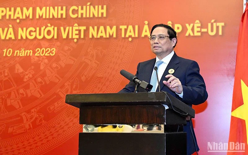 Thủ tướng Phạm Minh Chính phát biểu tại buổi gặp mặt. 