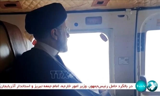 Hình ảnh do đài truyền hình nhà nước Iran IRINN phát ngày 19/5/2024: Tổng thống Iran Ebrahim Raisi trên trực thăng trước khi gặp sự cố ở tỉnh Đông Azerbaijan, phía Tây Bắc Iran. (Ảnh tư liệu: AFP/TTXVN)