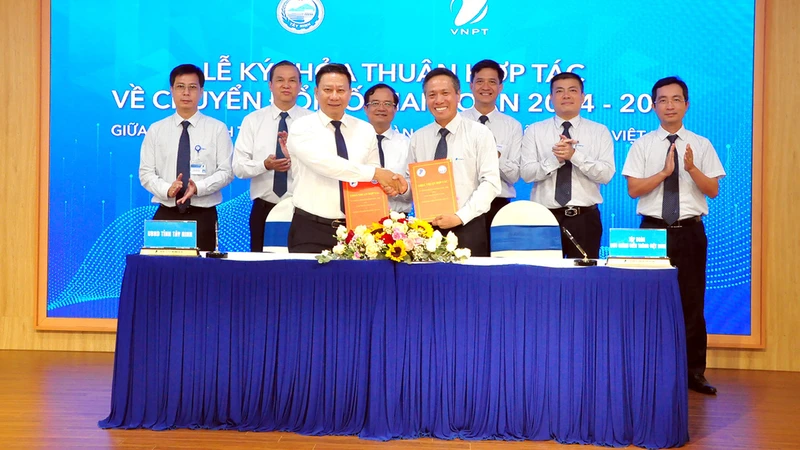 VNPT và UBND tỉnh Tây Ninh ký kết thỏa thuận hợp tác chuyển đổi số giai đoạn 2024-2030