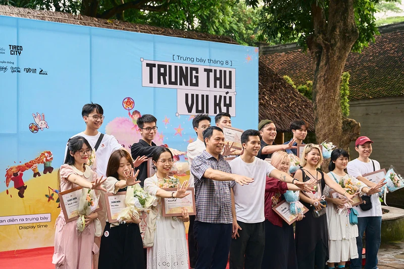 Triển lãm “Trung Thu vui ký” diễn ra với sự tham gia của 47 họa sĩ trẻ trong và ngoài nước.