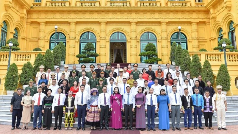 Phó Chủ tịch nước Võ Thị Ánh Xuân gặp mặt Đoàn đại biểu các điển hình tỉnh Lào Cai.