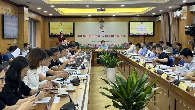 Quang cảnh buổi họp báo.