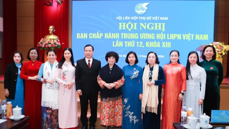 Các đại biểu tham dự hội nghị. 