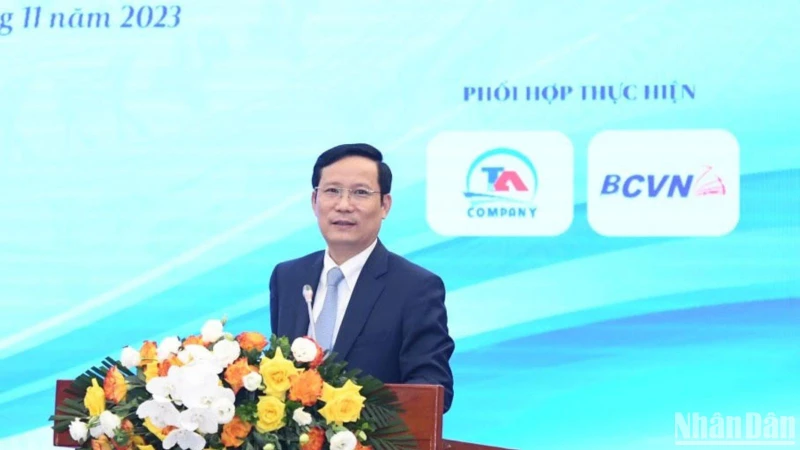 Chủ tịch Liên đoàn Thương mại và Công nghiệp Việt Nam Phạm Tấn Công phát biểu tại Hội thảo.
