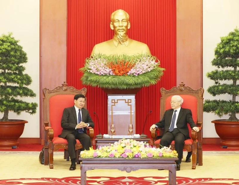 Tổng Bí thư Nguyễn Phú Trọng và Tổng Bí thư, Chủ tịch nước Lào Thongloun Sisoulith. Ảnh: TTXVN