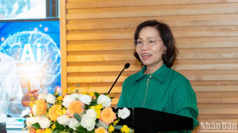 Chủ tịch Mạng lưới doanh nghiệp Việt Nam hỗ trợ phát triển quyền năng phụ nữ Hà Thu Thanh chia sẻ tại sự kiện.