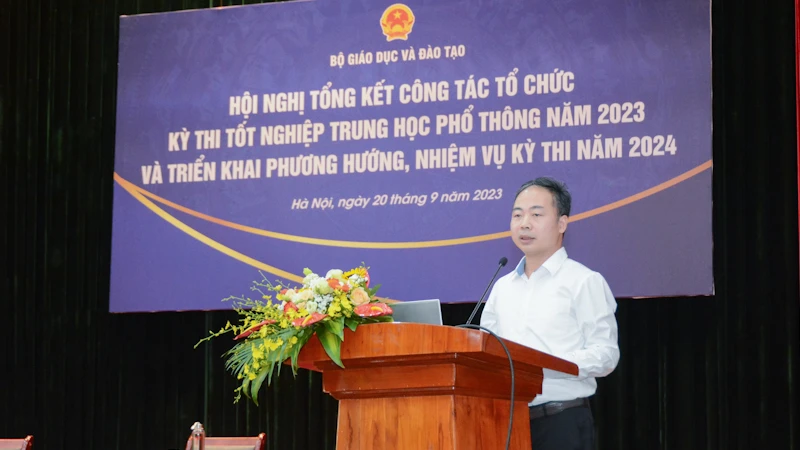 Phó Cục trưởng Quản lý chất lượng (Bộ Giáo dục và Đào tạo) Nguyễn Ngọc Hà phát biểu ý kiến tại hội nghị