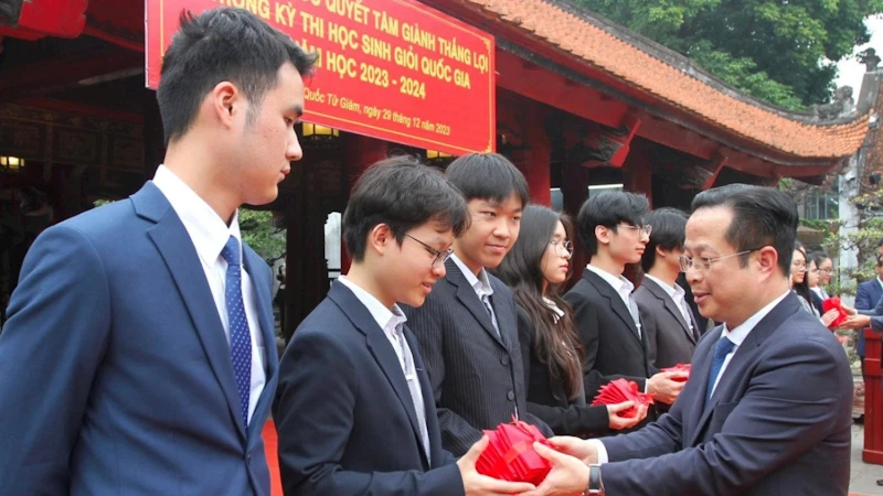 Học sinh Hà Nội tham dự kỳ thi học sinh giỏi quốc gia năm học 2023-2024.