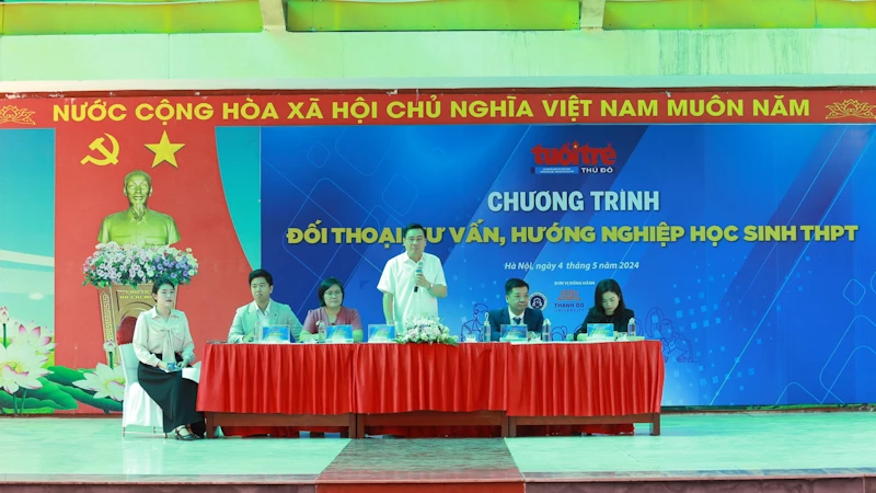 Quang cảnh buổi tư vấn.